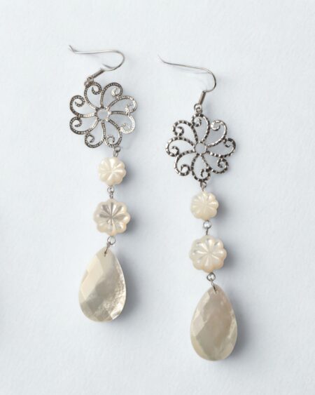 White Mother of Pearl Elegant Earrings