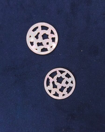 White Mother of Pearl Butterfly Round Filigree (10pcs)