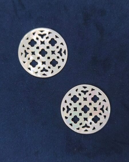 Natural White Mother of Pearl Clover Round Disc. (10pcs)