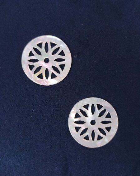 Natural White Mother of Pearl Sunflower Carving Floral Charm (10pcs)
