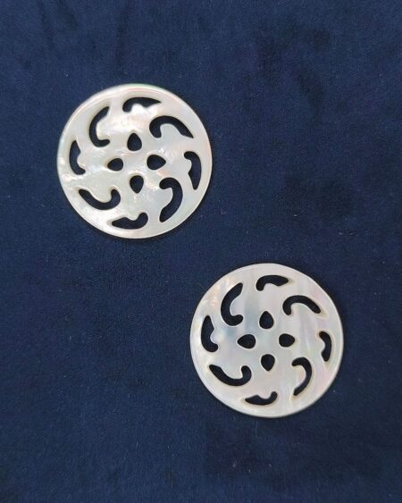 Natural White Mother of Pearl Carved Shell Disc. (10pcs)