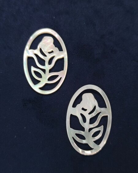Natural White Mother of Pearl Filigree Rose (10pcs)