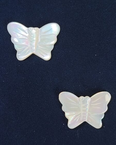 Natural White Mother of Pearl Carved Butterfly (10pcs)