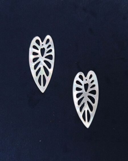 Natural White Mother of Pearl Tropical Leaf (10pcs)