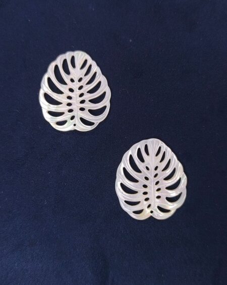 White Mother of Pearl Monstera Leaf (10pcs)