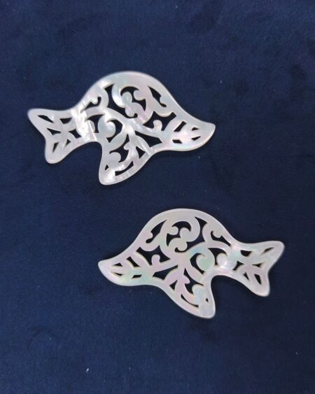 Natural White Mother of Pearl Fish (10pcs)