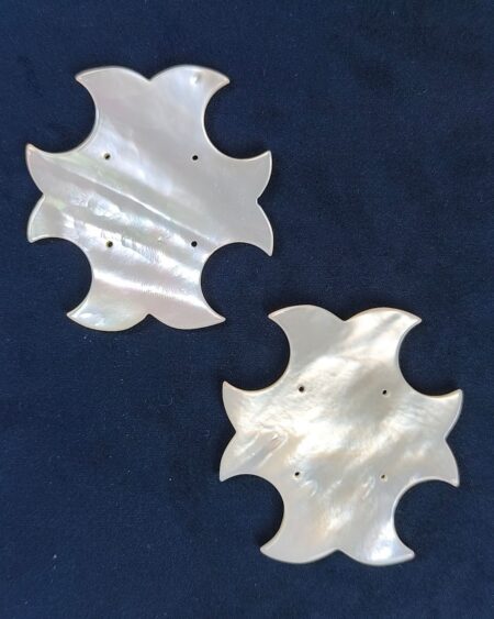 White Mother of Pearl Star Cross (10pcs)