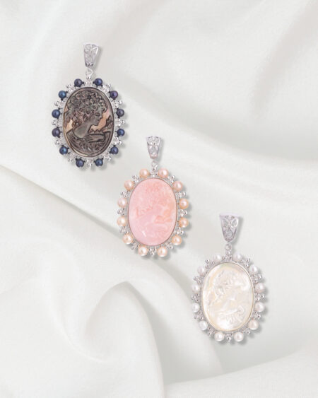 Cameo Pendant with Pearl