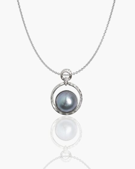 Vintage Mabe Pearl Pendant