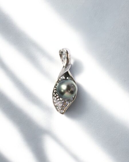 Tahitian Black Pearl Pendant